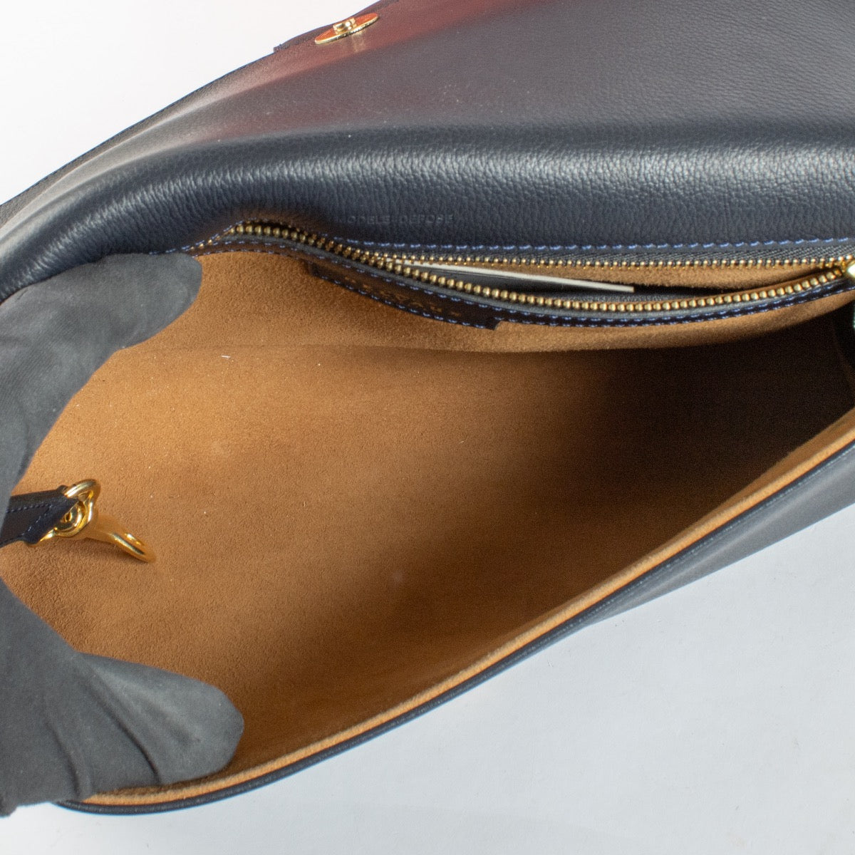 Authentic pre-loved Delvaux Marine Canter Passerelle Bag on Labellov.com