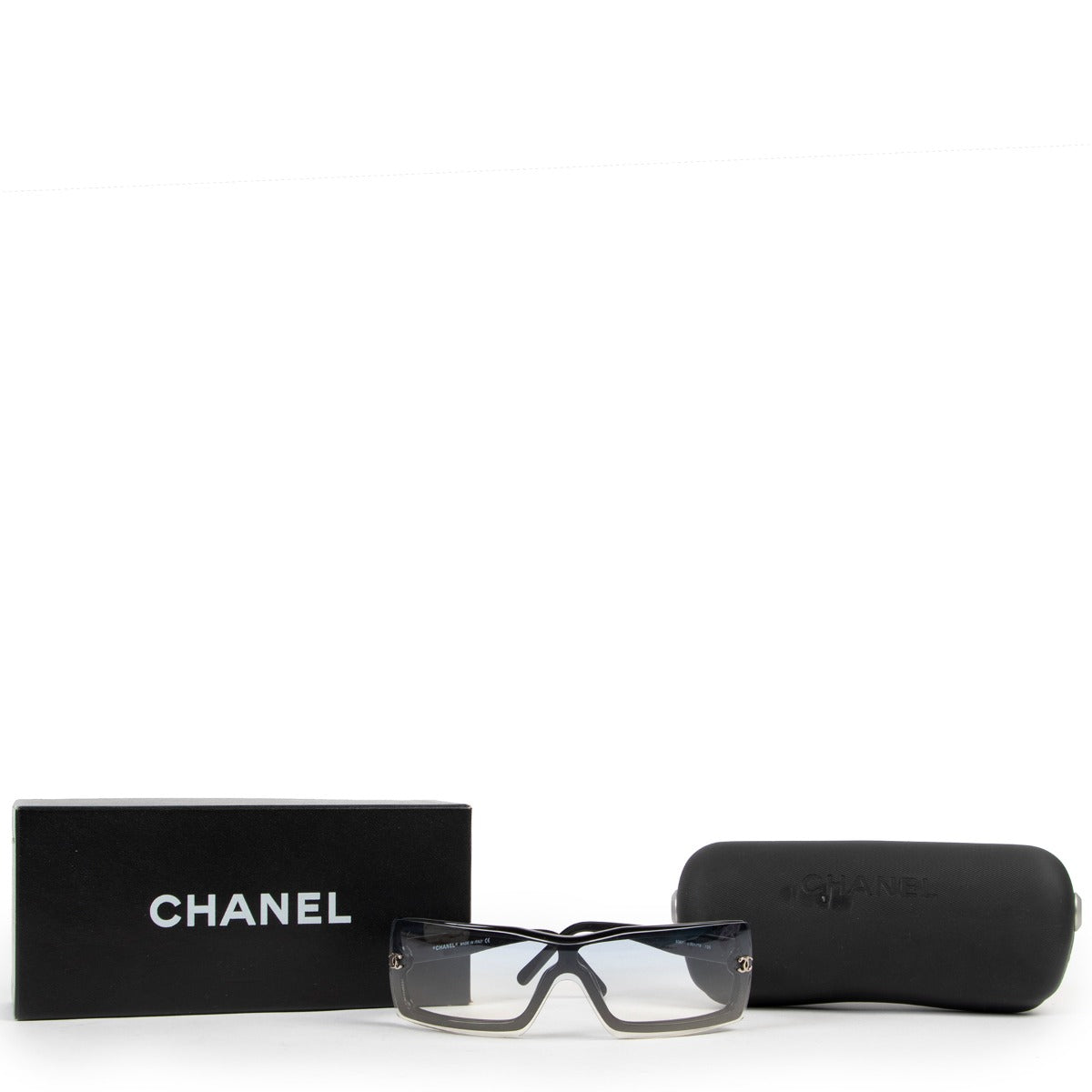 Shop authentic second hand designer vintage Chanel 5067 Black Gradient Rectangle Sunglasses at Labellov