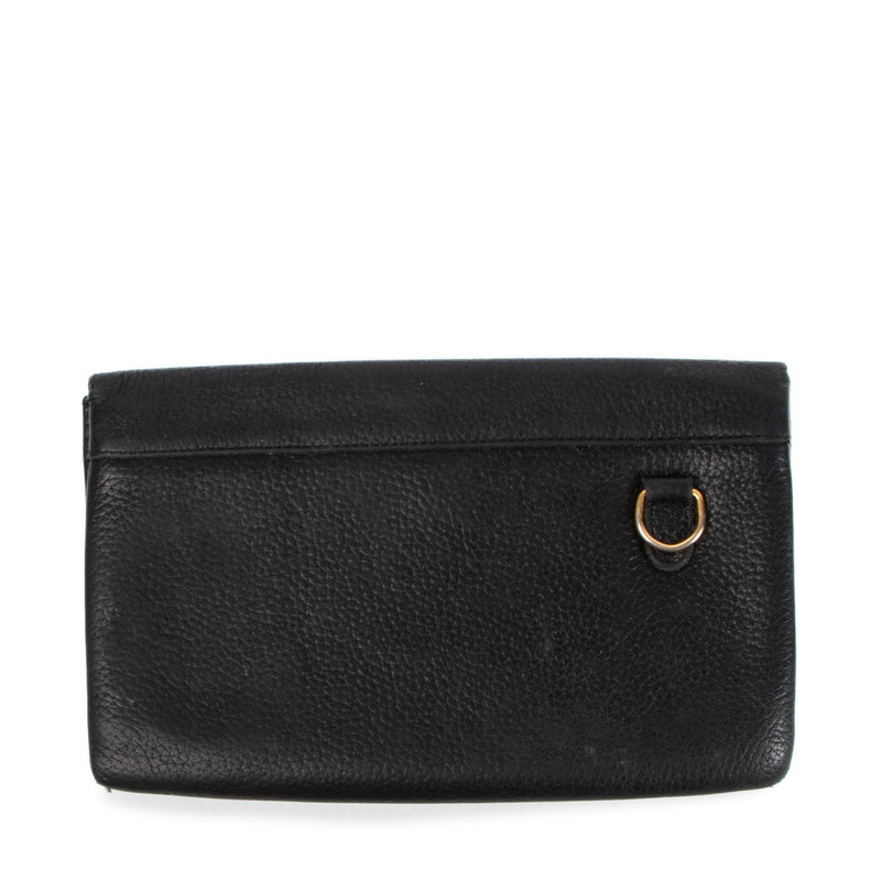 Shop safe online at Labellov in Antwerp, Brussels and Knokke this 100% authentic second hand Delvaux Black Leather Wallet