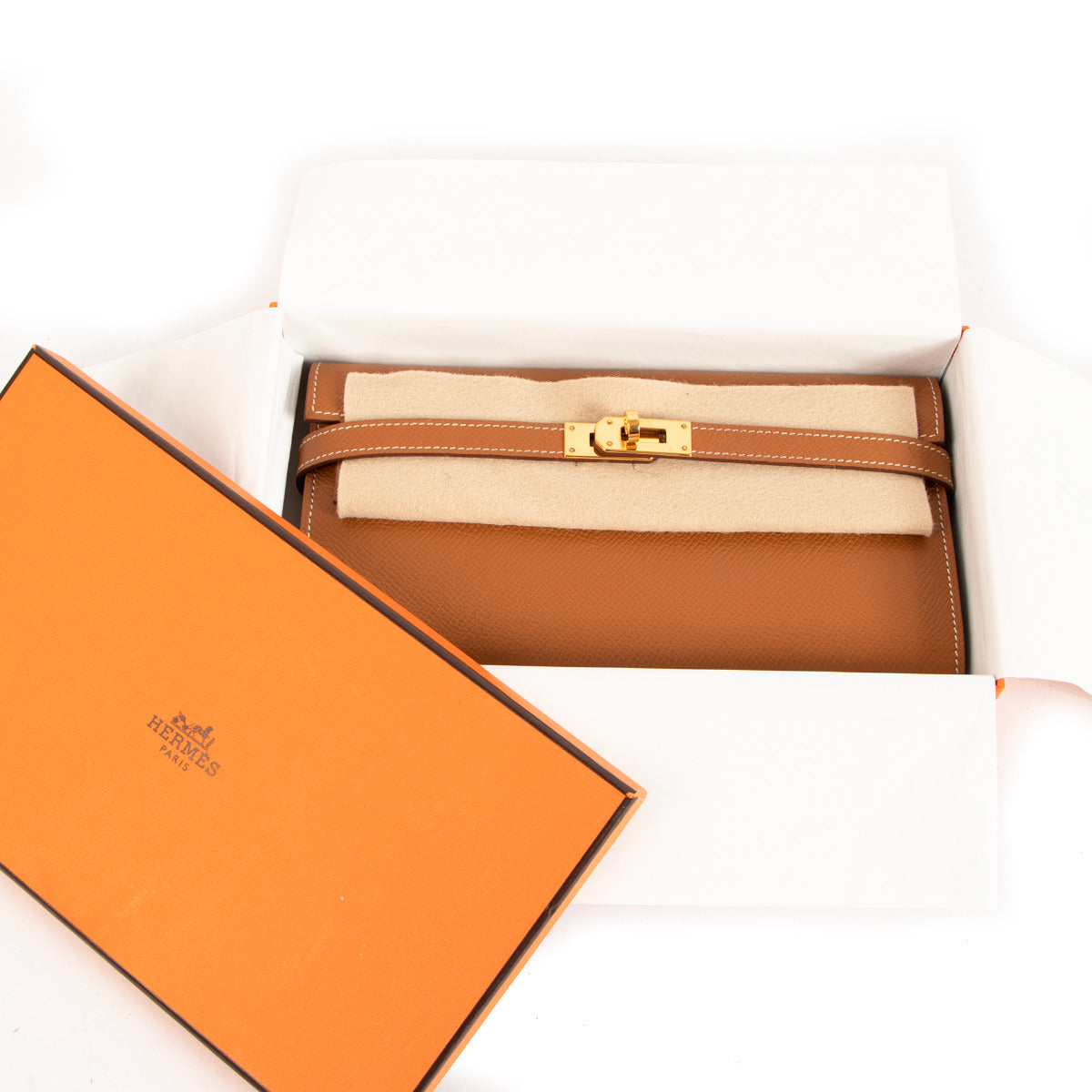 Authentic second hand Hermès Gold Epsom Kelly Classic Wallet on www.labellov.com