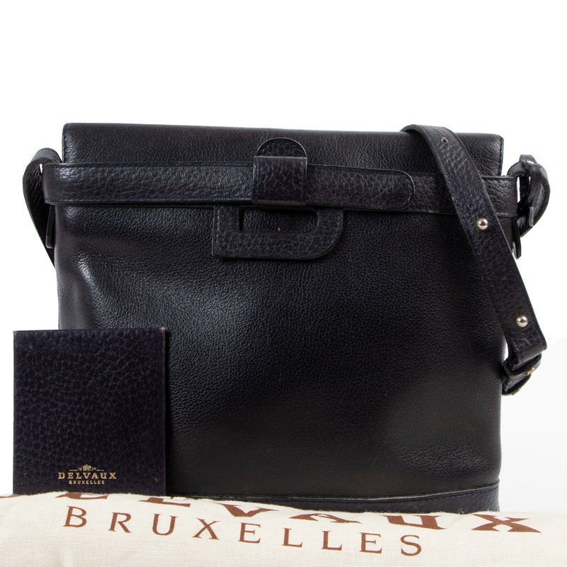 Shop safe online Delvaux blue leather crossbody bag, Shop online 100% authentic Delvaux crossbody bag, Preloved Delvaux crossbody bag in very good condition.