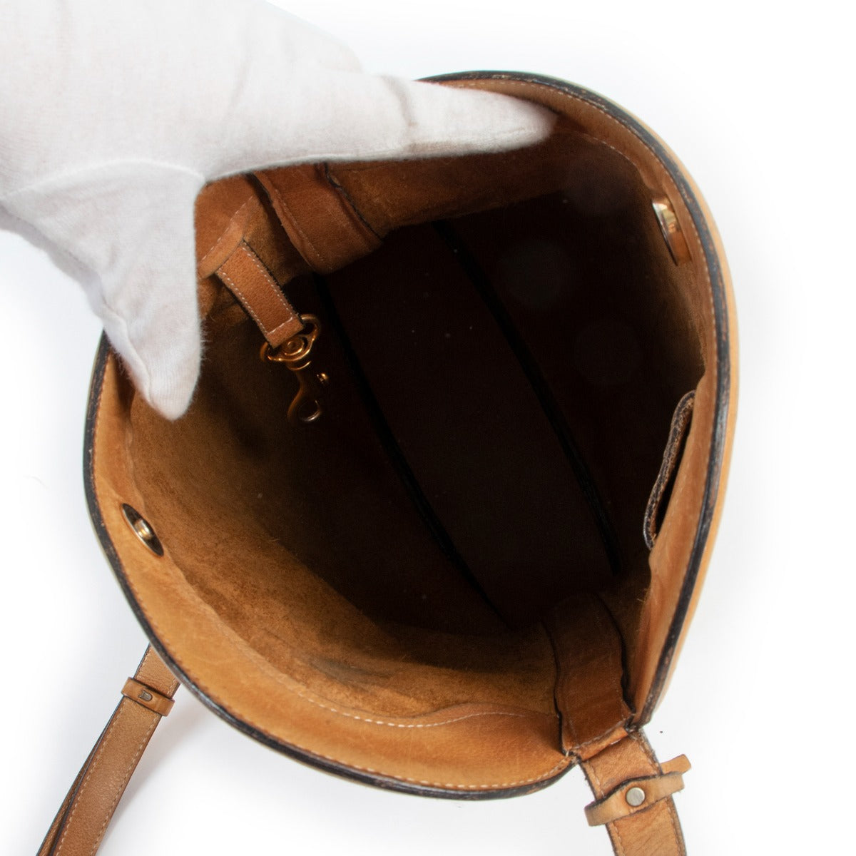 Shop safe online Delvaux brown leather crossbody bag, Shop online 100%authentic Delvaux crossbody bag in good condition, Preloved Delvaux bag in good condition.