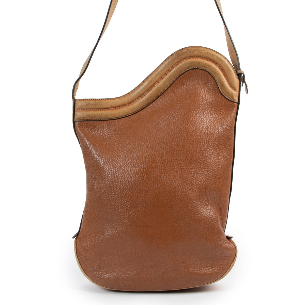 Shop safe online Delvaux brown leather crossbody bag, Shop online 100%authentic Delvaux crossbody bag in good condition, Preloved Delvaux bag in good condition.