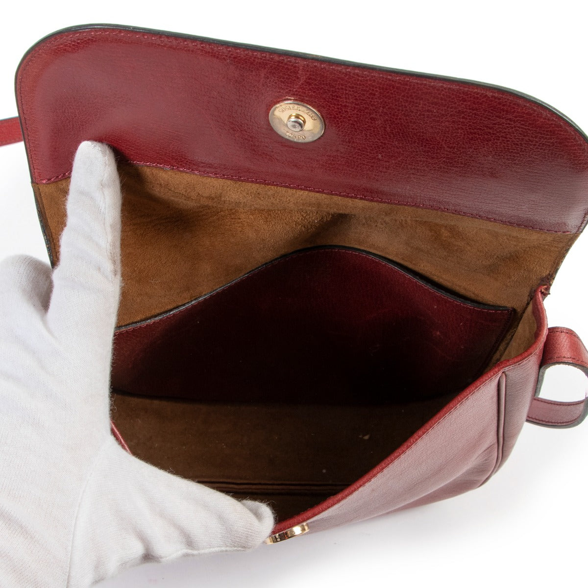 Shop safe online Delvaux red crossbody bag, Shop online 100%authentic Delvaux red crossbody bag, Preloved Delvaux crossbody bag in very good condition.