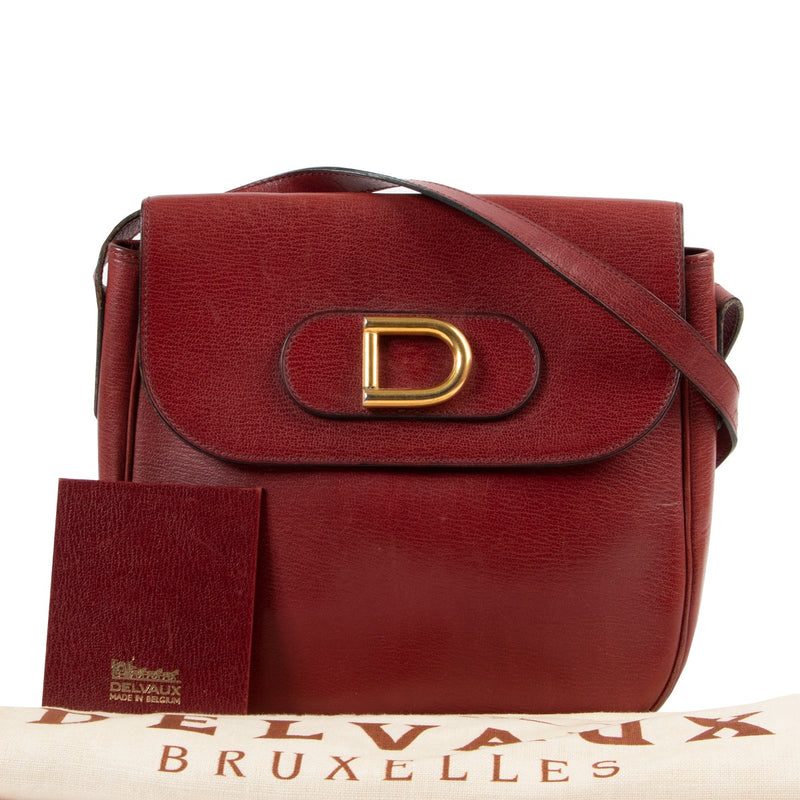 Shop safe online Delvaux red crossbody bag, Shop online 100%authentic Delvaux red crossbody bag, Preloved Delvaux crossbody bag in very good condition.