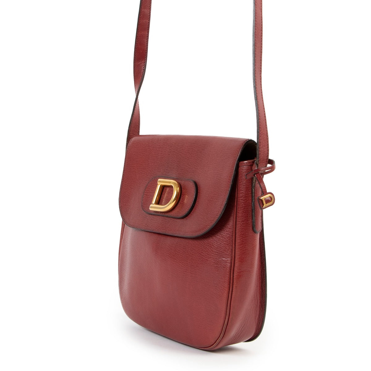 Shop safe online Delvaux red crossbody bag, Shop online 100%authentic Delvaux red crossbody bag, Preloved Delvaux crossbody bag in very good condition.