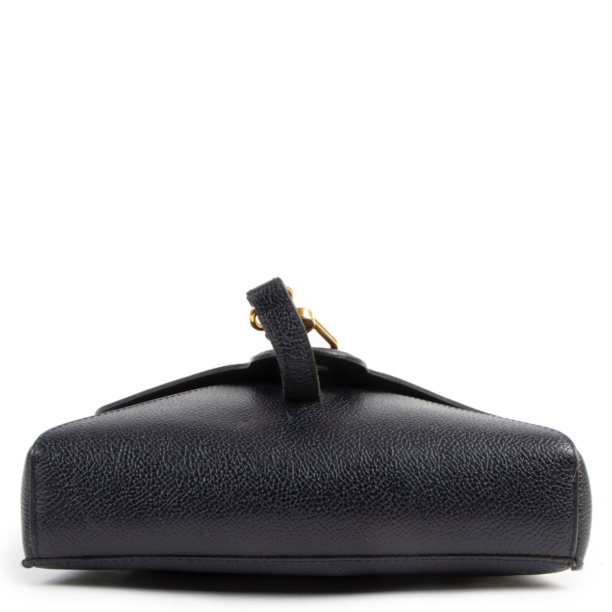 Shop safe online at Labellov in Antwerp this 100% authentic second hand Delvaux Grelon GM Marine Blue Jumping Leather Crossbody Bag
