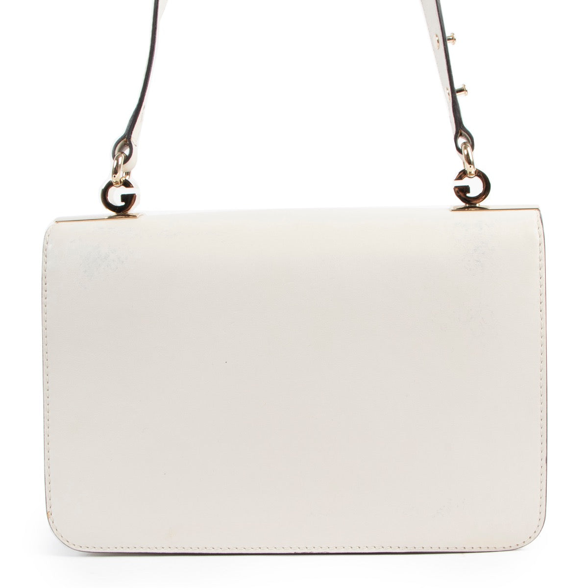 Buy authentic second hand Gucci White 1973 Medium Flap Shoulder Bag in good condition at Labellov in Antwerp.