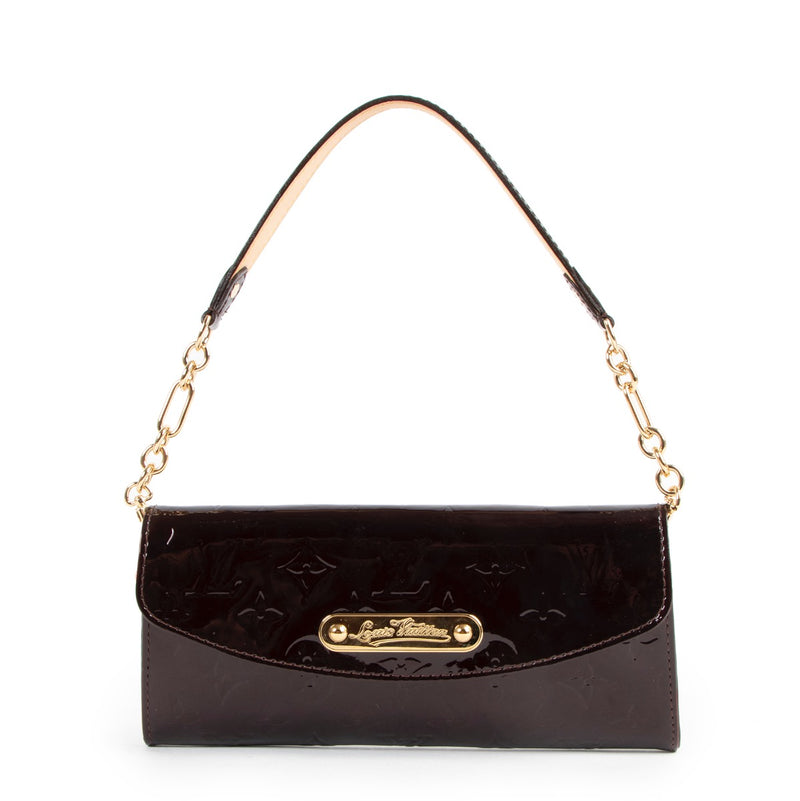 Shop safe online at Labellov in Antwerp this 100% authentic second hand Louis Vuitton Amarante Vernis Sunset Boulevard Shoulder Bag