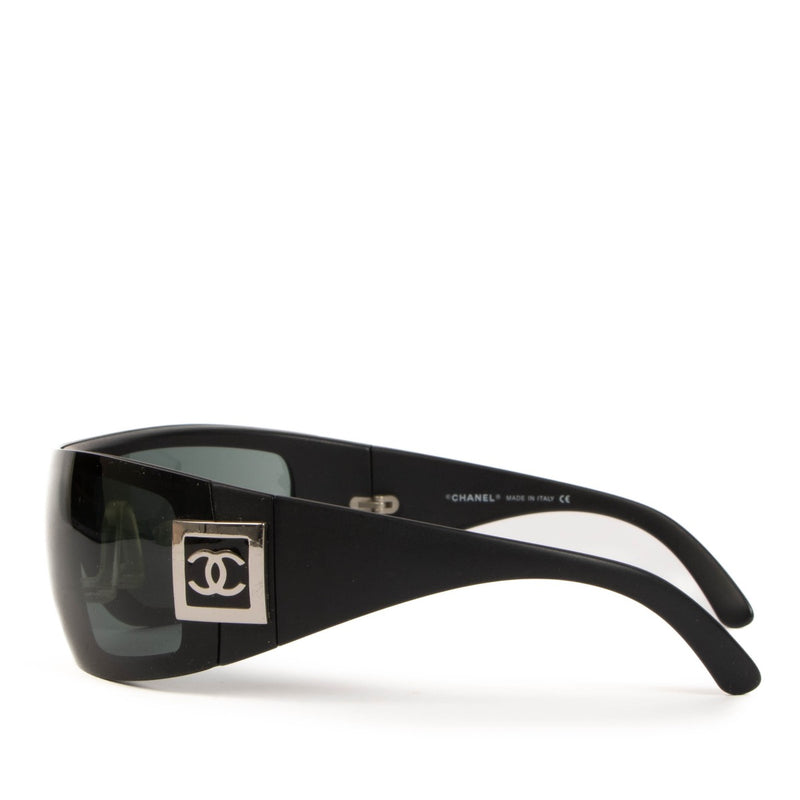 Shop 100% authentic second-hand Chanel Black Oversized Glasses 5085 on Labellov.com