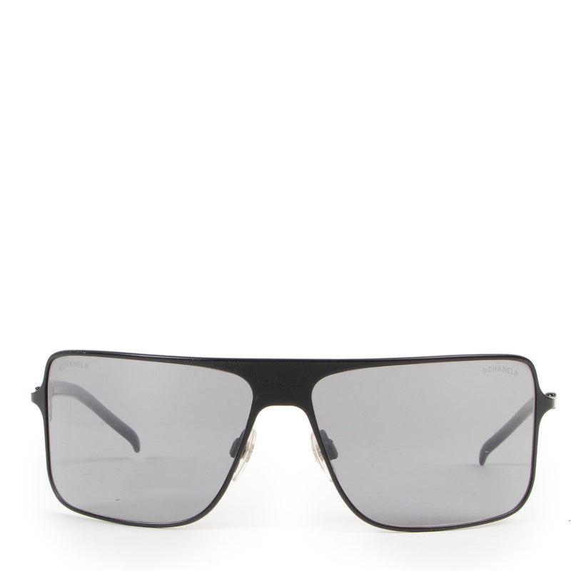 Chanel Black Square Metal Frame Sunglasses for the best price at Labellov secondhand luxury in Antwerp