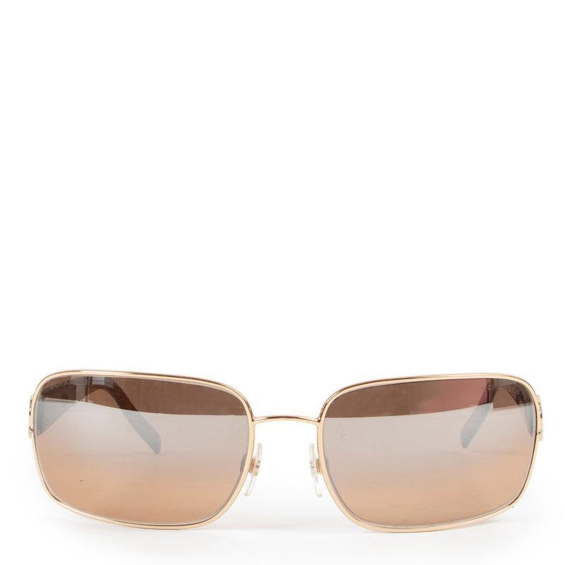 Chanel Bruine CC Zonnebril met Metalen Montuur