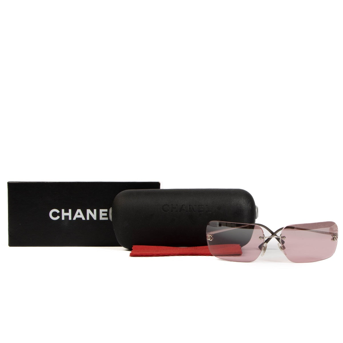 Shop safe online at Labellov these 100% authentic second hand Chanel Pink 4017 CC Sunglasses