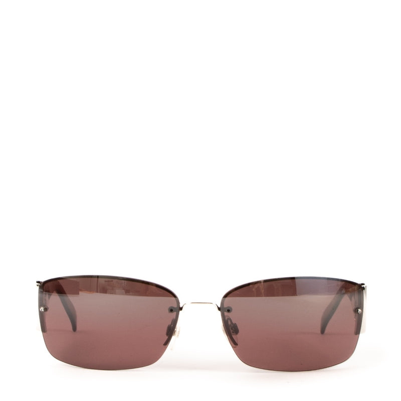 shop safe online at Labellov in Antwerp, Brussels and Knokke these 100% authentic second hand Chanel Red Acetate CC Rhinestone 4117 Sunglasses