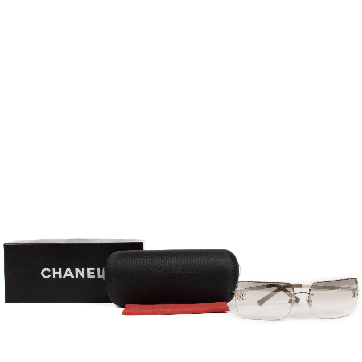 Shop safe online at Labellov these 100% authentic second hand Chanel Silver 4092 CC Rhinestone Sunglasses