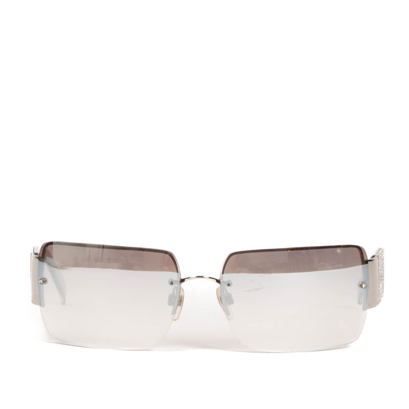 Shop safe online at Labellov in Antwerp these 100% authentic second hand Chanel Metallic 4095 CC Crystal Sunglasses