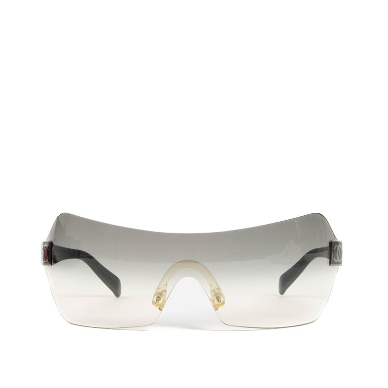 Shop safe online at Labellov these 100% authentic second hand Chanel black 4109 Shield Sunglasses