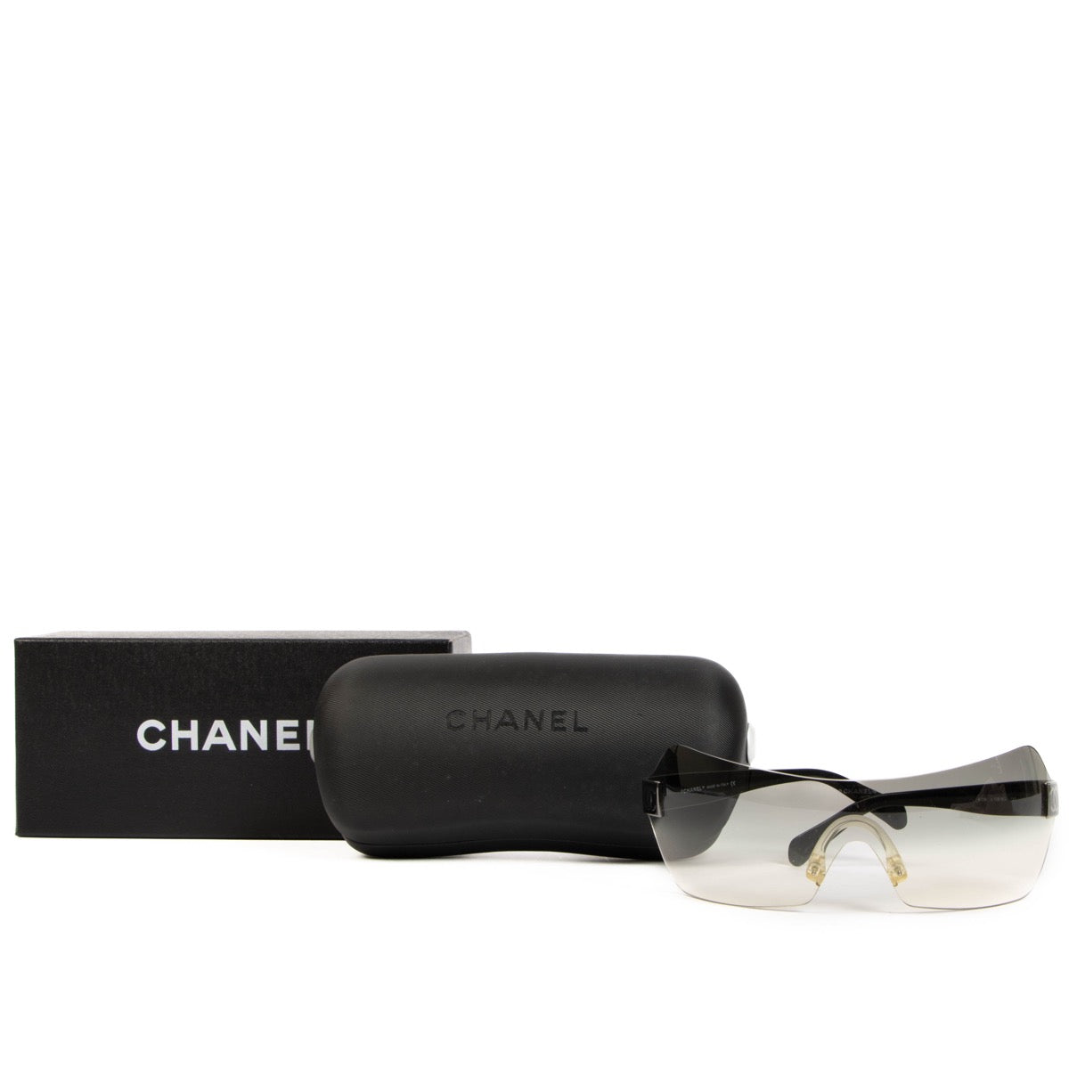Shop safe online at Labellov these 100% authentic second hand Chanel black 4109 Shield Sunglasses