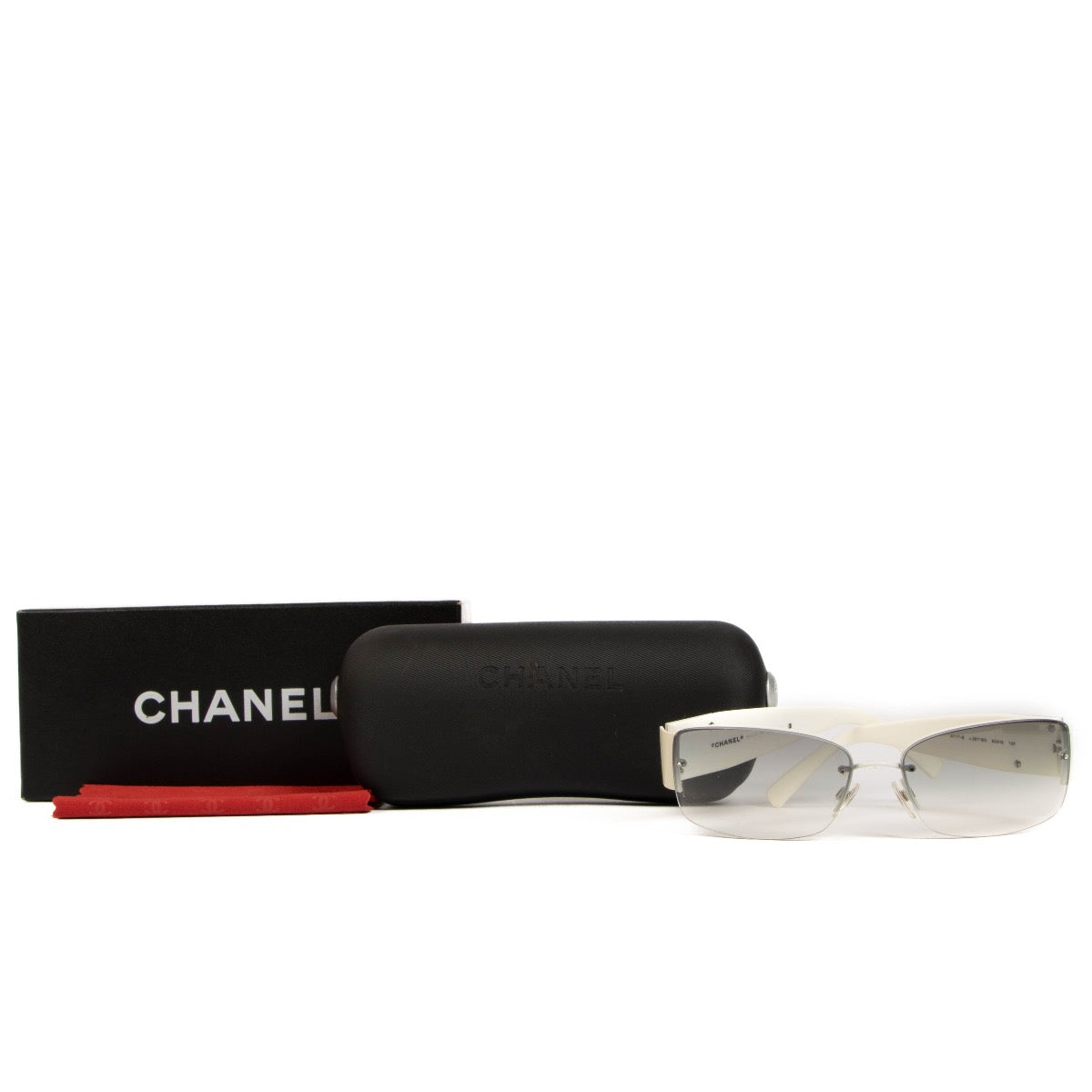 Shop safe online at Labellov these 100% authentic second hand Chanel White 4117 CC Crystal Sunglasses