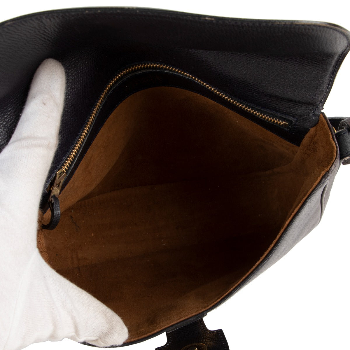 Shop second hand luxury designer vintage Delvaux Navy Blue D Ring Crossbody Bag at Labellov.