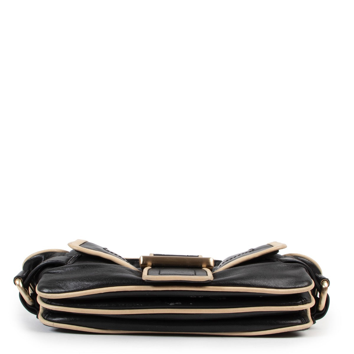Shop safe online at Labellov in Antwerp this 100% authentic second hand Givenchy Black Shoulder Bag