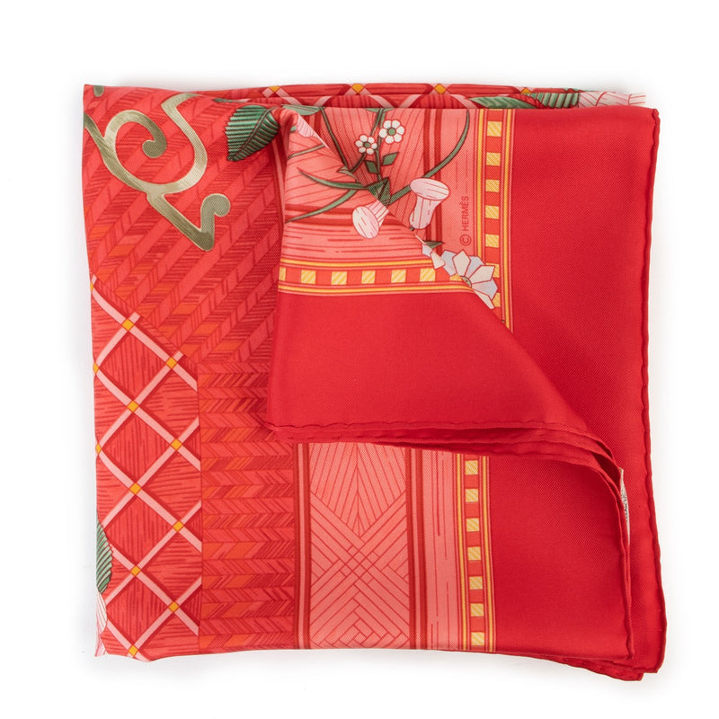 Buy an authentic second hand Hermès red Jeux De Paille silk scarf in very good condition at Labellov.
