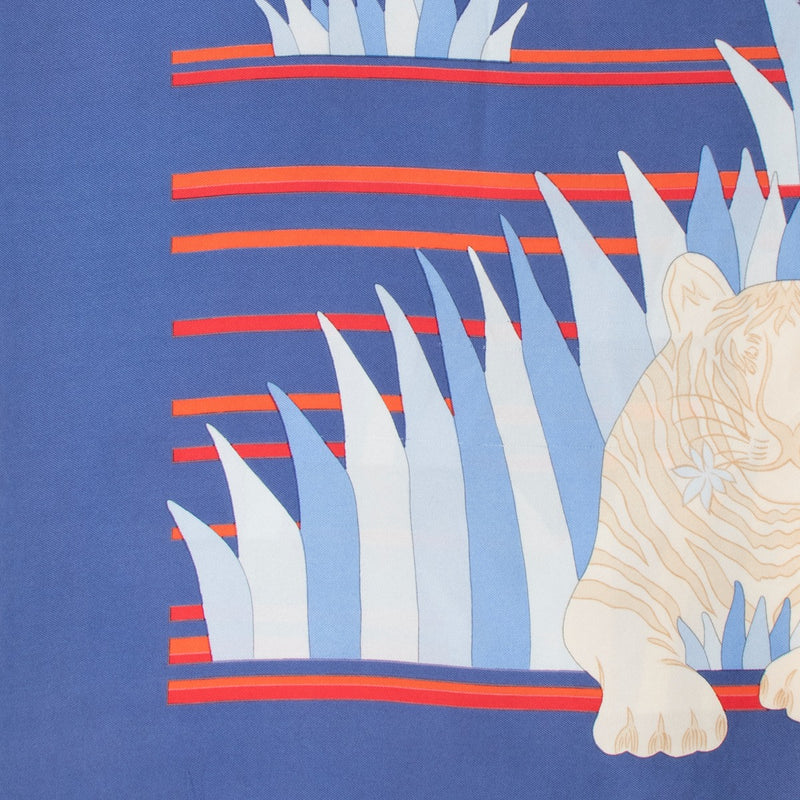 Buy an authentic second hand Hermès Silk Scarf in good condition at Labellov