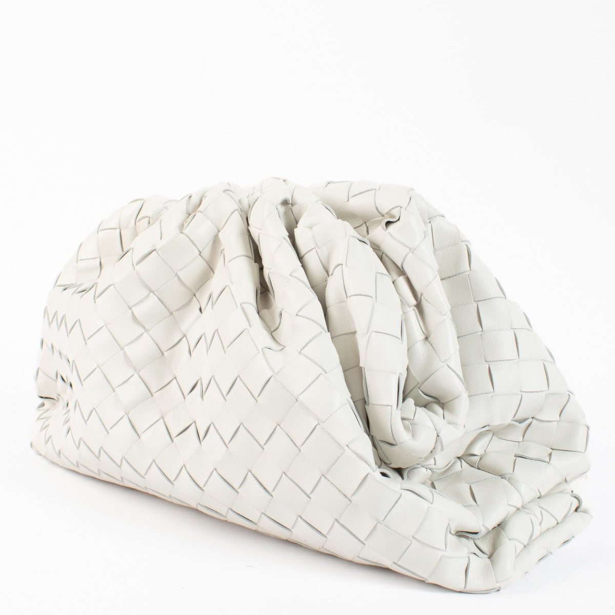 Authentic second hand Bottega Veneta White Pouch Clutch Labellov.com