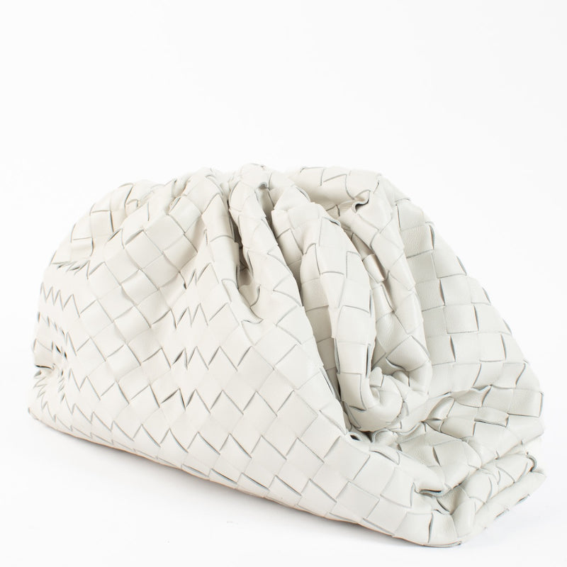 Authentic second hand Bottega Veneta White Pouch Clutch Labellov.com