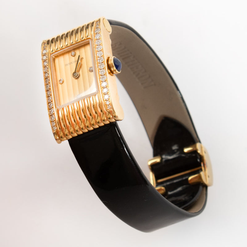 Shop safe online at Labellov in Antwerp, Brussels and KNokke this 100% authentic second hand Boucheron Reflet Small Yellow Gold Diamond Watch. veilig online tweedhands authentieke Boucheron Reflet Small Yellow Gold Diamond horloge kopen bij Labellov.