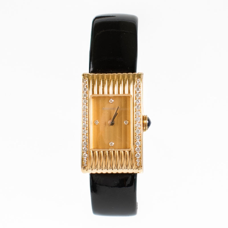 Shop safe online at Labellov in Antwerp, Brussels and KNokke this 100% authentic second hand Boucheron Reflet Small Yellow Gold Diamond Watch. veilig online tweedhands authentieke Boucheron Reflet Small Yellow Gold Diamond horloge kopen bij Labellov.