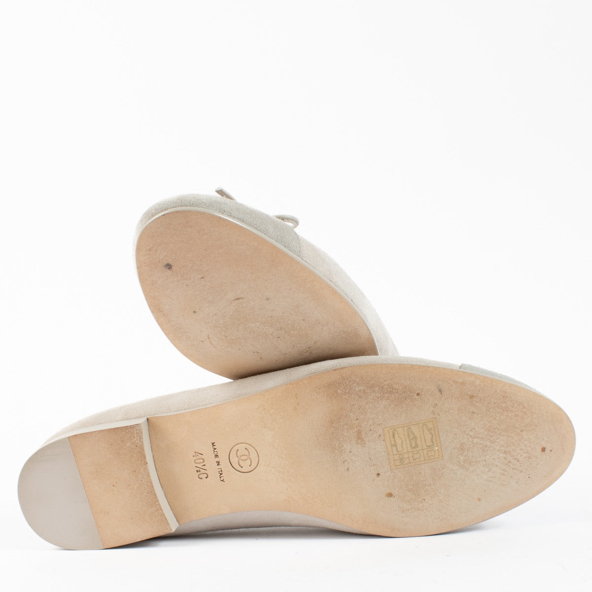 shop 100% authentic second hand Chanel Grey Suede Ballerinas - Size 40 1/2 on www.labellov.com
