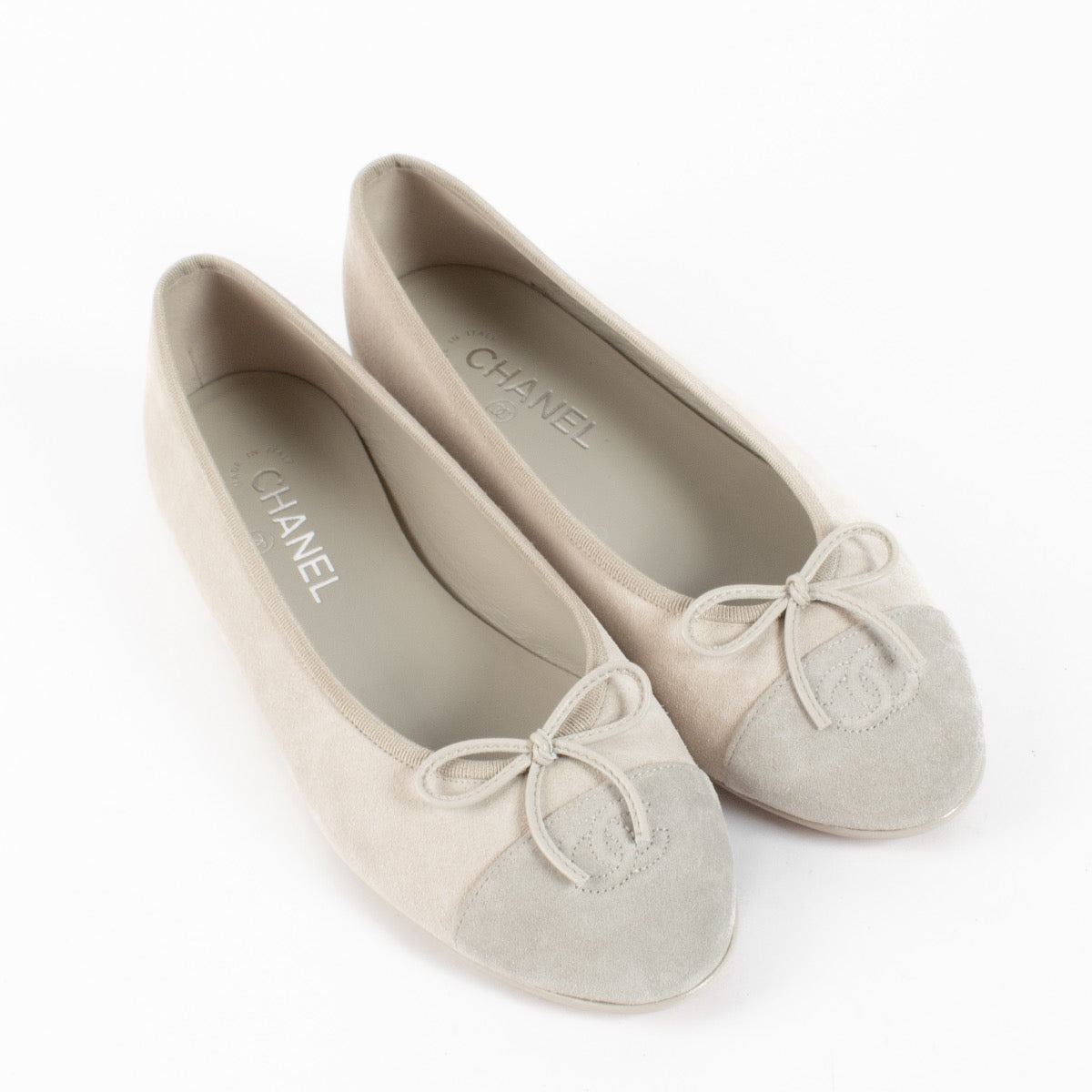 shop 100% authentic second hand Chanel Grey Suede Ballerinas - Size 40 1/2 on www.labellov.com
