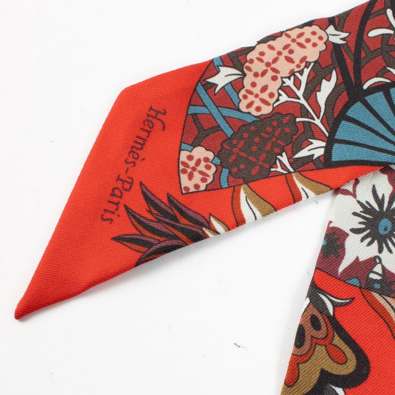 Hermès Fleurs et Papillons de Tissus Zijden Twilly Sjaal