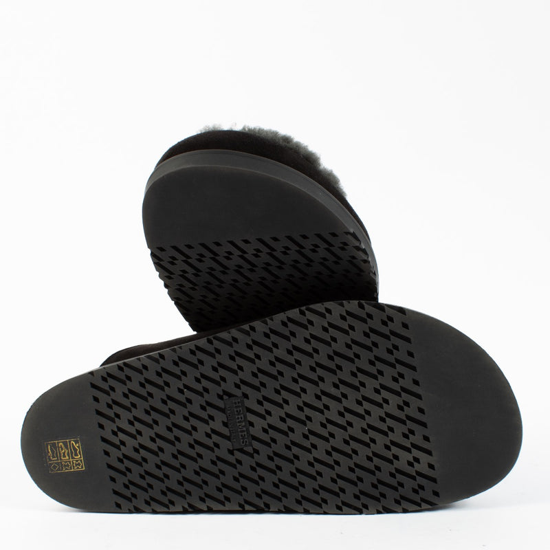 Authentic second handHermès Black Go Mules - Size 39 on Labellov.com