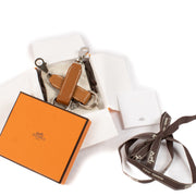 Hermès Gold Epsom Attaché Soie Strap Extenders aan de beste prijs bij Labellov tweedehands luxe in Antwerpen en Knokke.