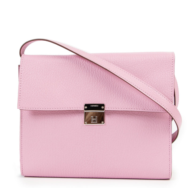 Shop safe online at Labellov in Antwerp this 100% authentic second hand Hermès Mauve Sylvestre Mysore Goatskin Clic 16 Wallet Crossbody