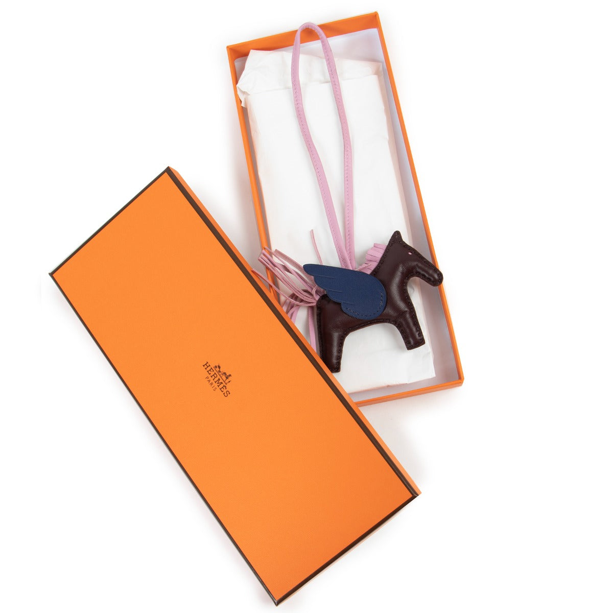 Shop safe online at labellov in Antwerp this 100% authentic second hand Hermès Milo Lambskin Rouge Sellier Rodéo Pégase PM Bag Charm