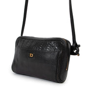 Shop safe online at Labellov in Antwerp this 100% authentic second hand Delvaux Black Toile De Cuir Crossbody