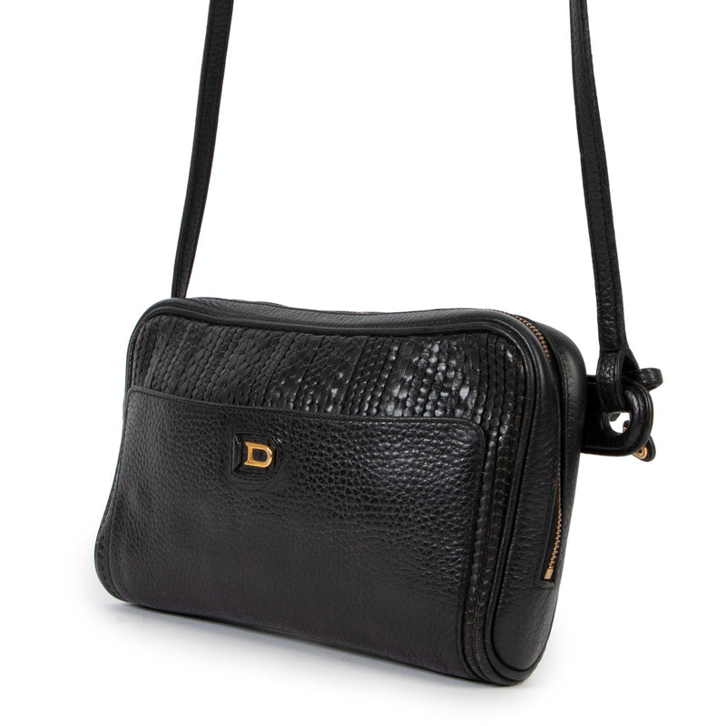 Shop safe online at Labellov in Antwerp this 100% authentic second hand Delvaux Black Toile De Cuir Crossbody