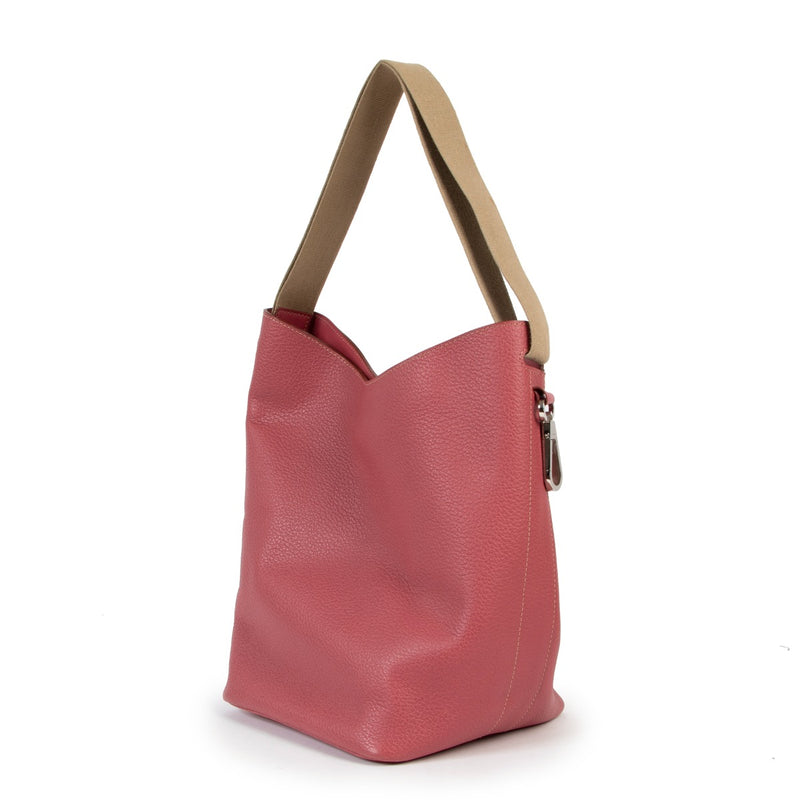 Shop second hand luxury designer Delvaux Pink Leather Bucket Bag at Labellov.com.