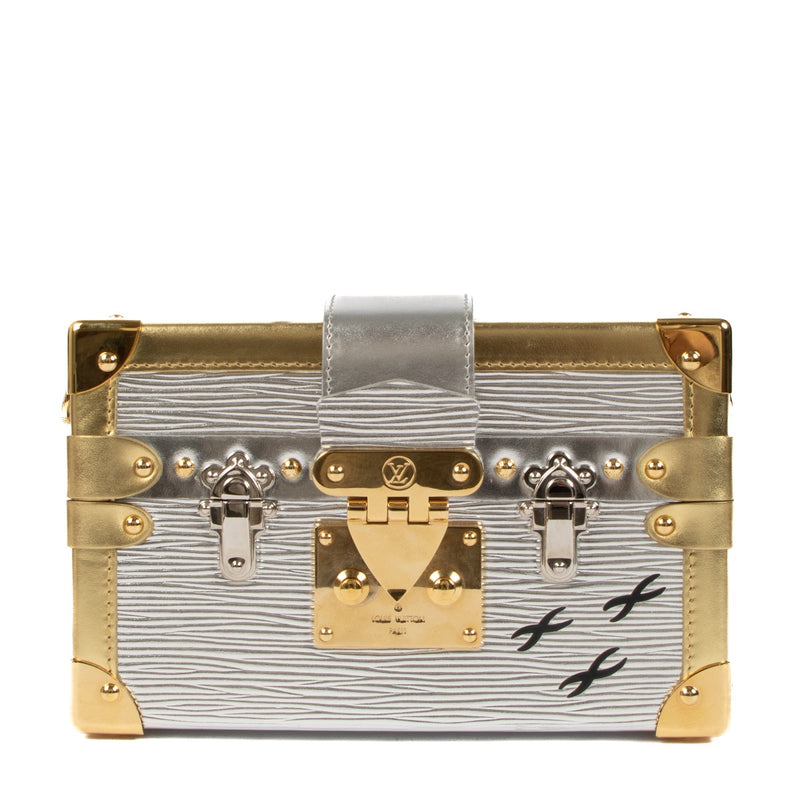 Shop safe online at Labellov in Antwerp, Brussels and Knokke this 100% authentic second hand Louis Vuitton Metallic Epi Leather Petite Malle Crossbody