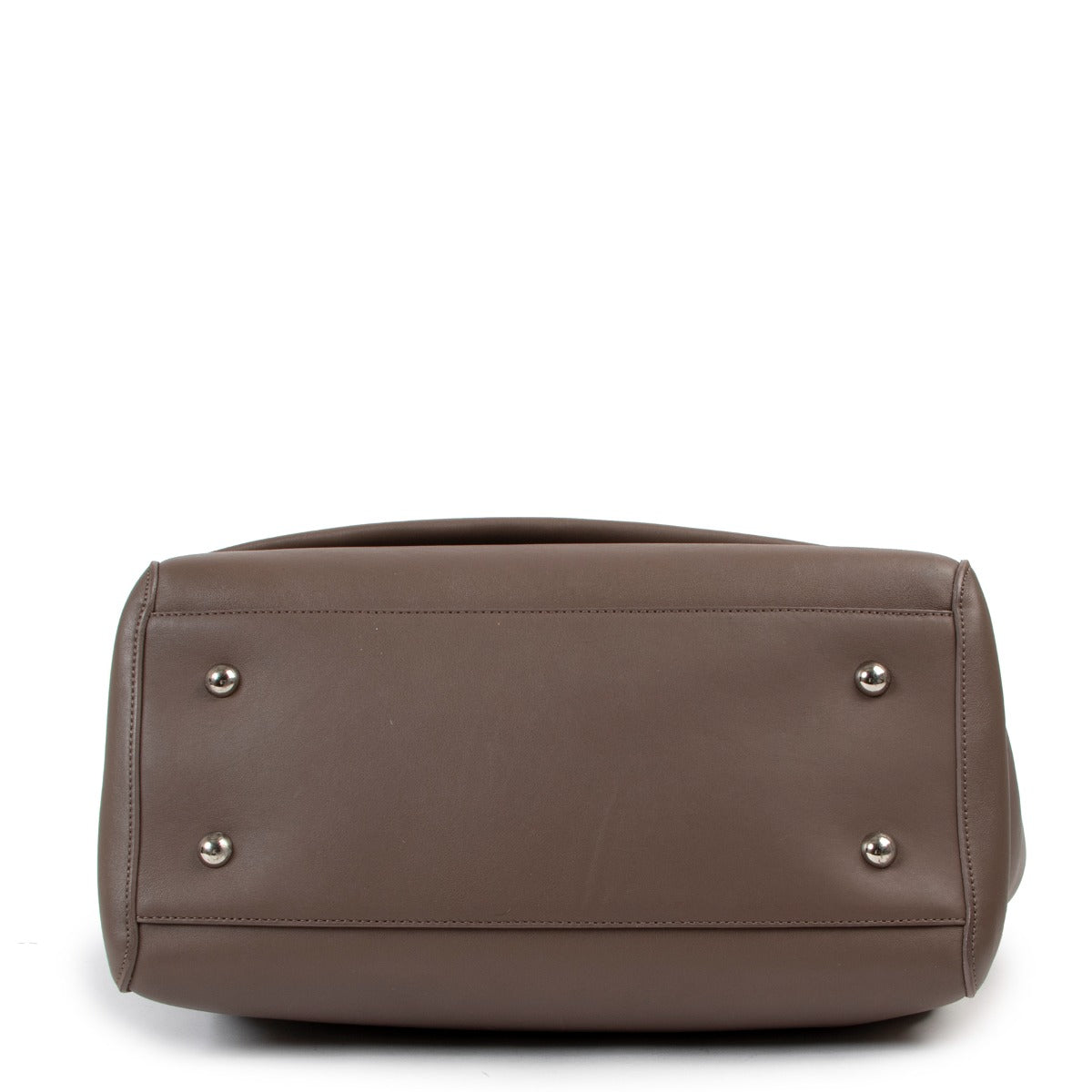 Shop now your favorite 100% authentic Mulberry handbags, at Labellov.