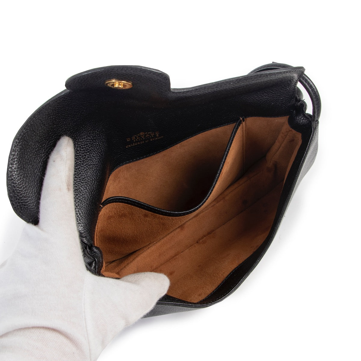 Shop safe online at Labellov in Antwerp this 100% authentic second hand Delvaux Black Shoulder bag