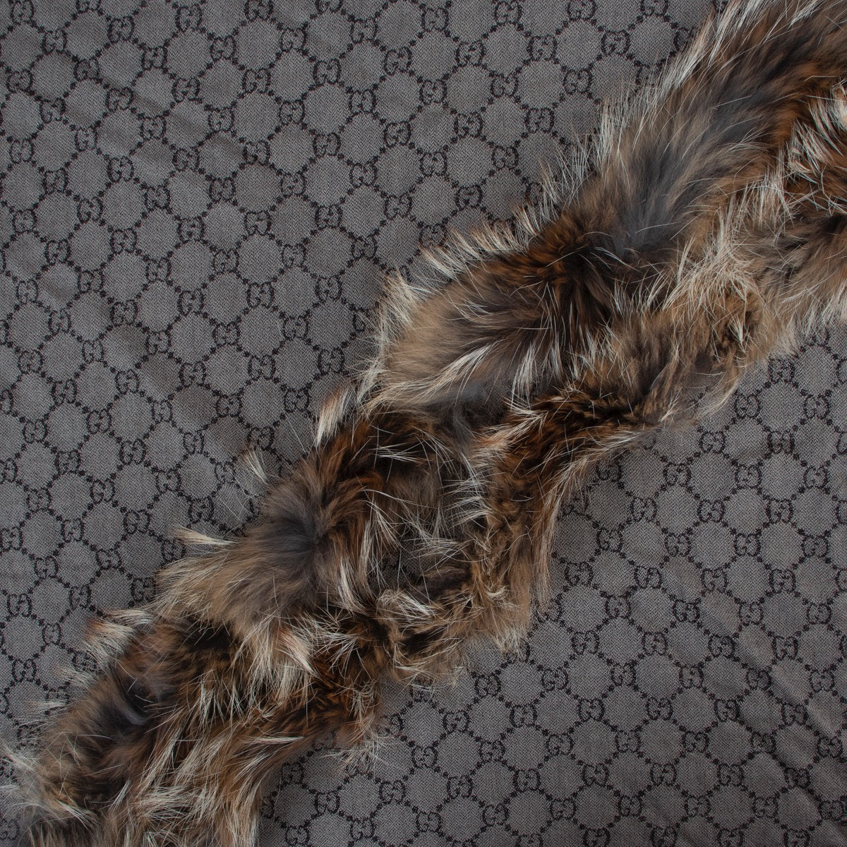 Buy an authentic second hand Gucci Monogram Scarf With Fur in very good condition at Labellov