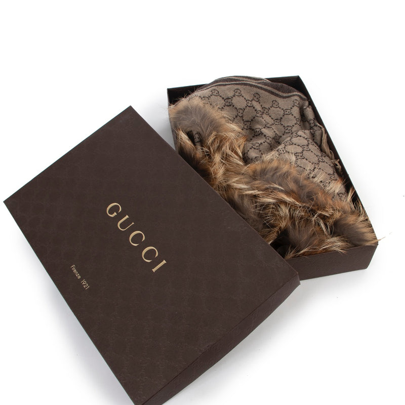 Buy an authentic second hand Gucci Monogram Scarf With Fur in very good condition at Labellov