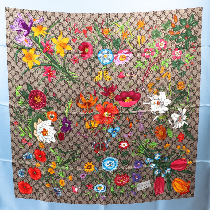 Buy an authentic second-hand Gucci GG Flora Print Silk Scarf in very good condition at Labellov in Antwerp.