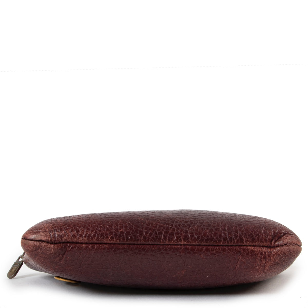 Shop safe online at Labellov in Antwerp this 100% authentic second hand Delvaux Aubergine Leather Pouch