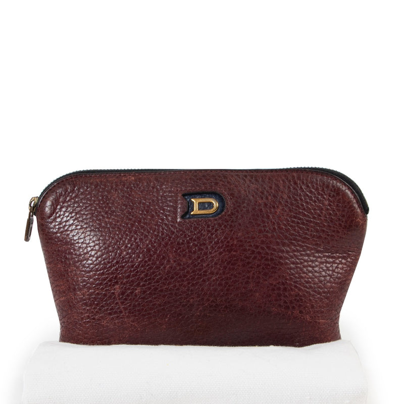 Shop safe online at Labellov in Antwerp this 100% authentic second hand Delvaux Aubergine Leather Pouch
