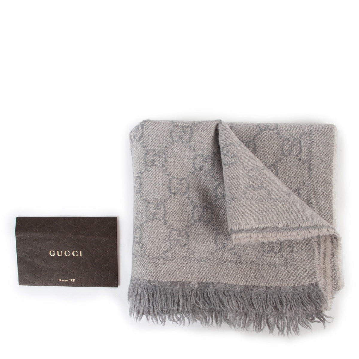 Shop safe online at Labellov this 100% authentic second hand Gucci Grey Wool Monogram Scarf
